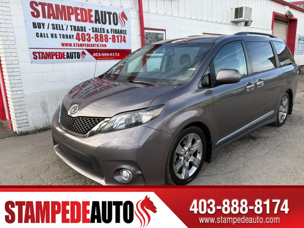 2014 Toyota Sienna SE | HEATED SEATS | POWER SIDE DOORS | POWER HATCH | POWER SEAT | LEATHER | Stampede Auto