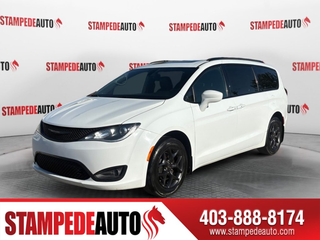 2019 Chrysler Pacifica Touring-L Plus | HEATED LEATHER SEATS | BLUETOOTH | PANORAMIC SUNROOF | DVD | 7 PASSENGER | REMOTE STARTER | Stampede Auto
