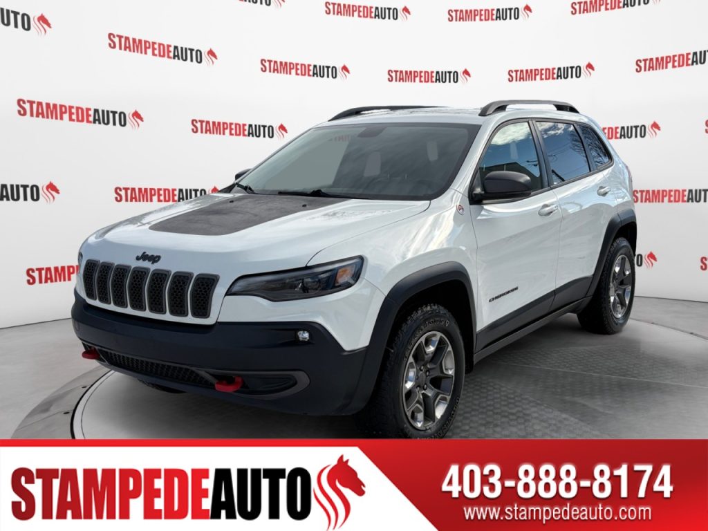 2019 Trailhawk | AWD | V6 | REMOTE START | LEATHER | HEATED SEATS | LEATHER | HEATED STEERING WHEEL | POWER HATCH | BLUETOOTH | USB PORTS | Stampede Auto