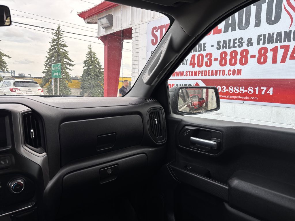 2019 Chevrolet Silverado 1500 4WD Double Cab 147 Custom Trail Boss 15