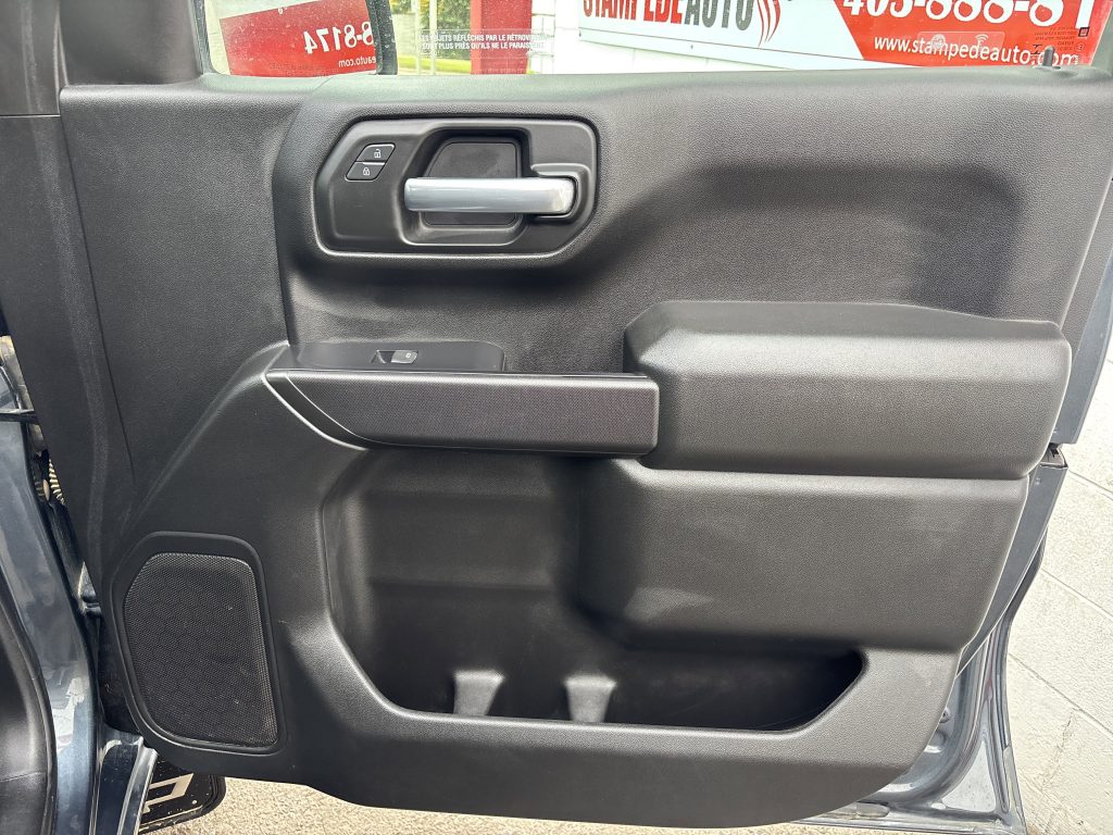 2019 Chevrolet Silverado 1500 4WD Double Cab 147 Custom Trail Boss 16