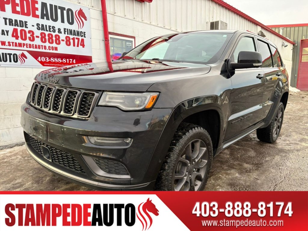 2020 Jeep Grand Cherokee Overland | 5.7L V8 | 4WD | LEATHER | SUNROOF | POWER HEATED/COOL | Stampede Auto