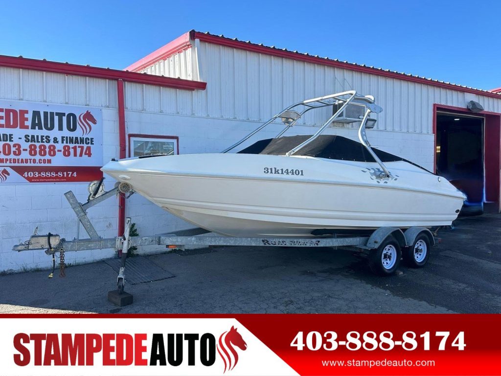 2005 Larson Senza 206 21ft Cruiser | Low Hours | 633 Hours | Stampede Auto