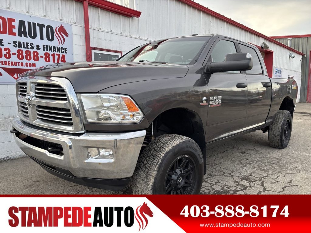 2017 Ram 2500 SLT | 6.7L DIESEL CUMMINS | CREW CAB | 4WD | UPGRADED RIMS | HEATED STEERING WHEEL AND SEATS | Stampede Auto